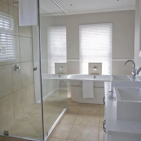 Kenjockity Self Catering Apartments Hermanus Quarto foto
