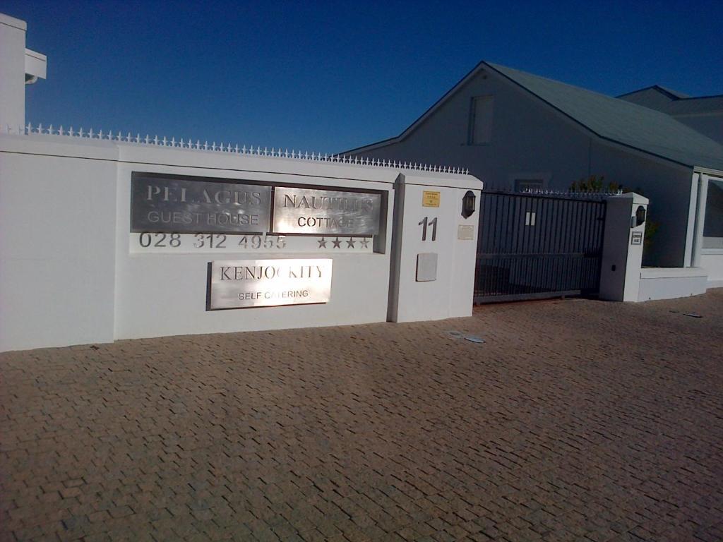 Kenjockity Self Catering Hermanus