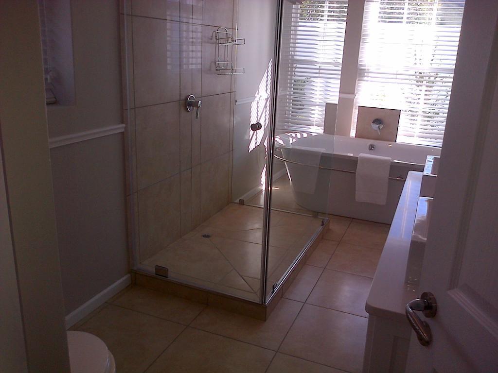 Kenjockity Self Catering * Hermanus
